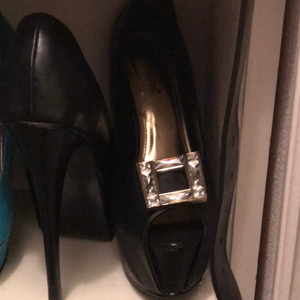 Shoes.can’t wear them anymore.My loss is your gain